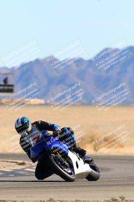 media/Jan-08-2022-SoCal Trackdays (Sat) [[1ec2777125]]/Turn 4 (1145am)/